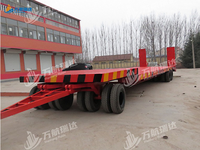 低平板全挂车