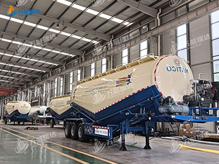 卧式罐粉粒物料运输半挂车