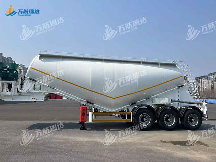 卧式罐粉粒物料运输半挂车