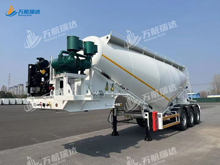 卧式罐粉粒物料运输半挂车