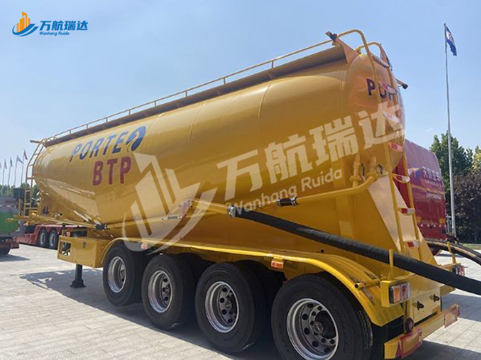 卧式罐粉粒物料运输半挂车