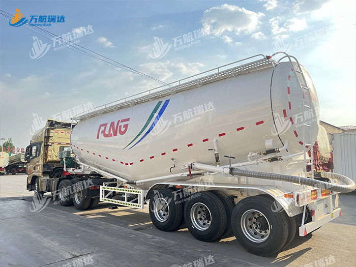 卧式罐粉粒物料运输半挂车