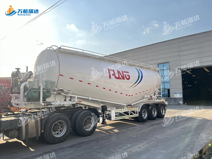 卧式罐粉粒物料运输半挂车