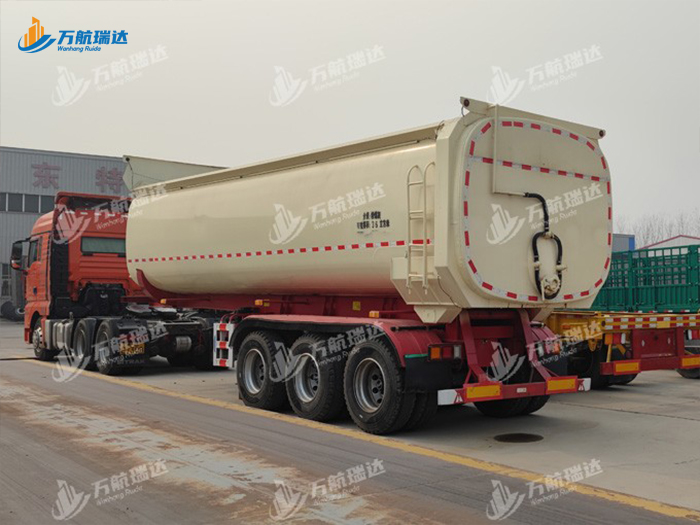 U型罐粉颗粒物料运输半挂车