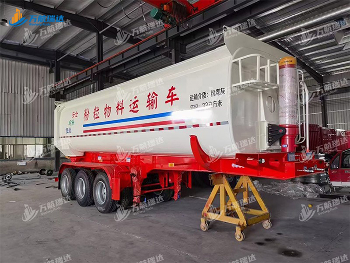 U型罐粉颗粒物料运输半挂车