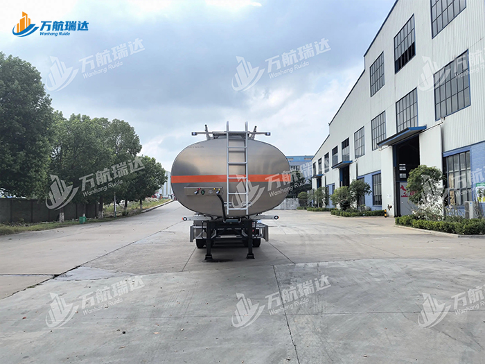 保温型油罐半挂车