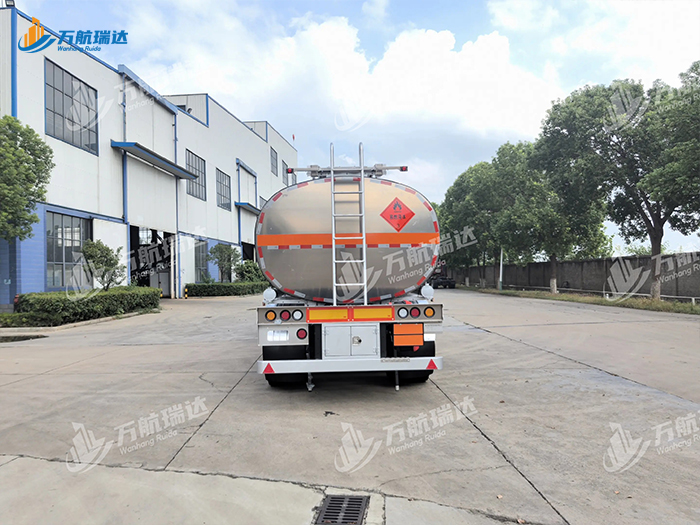 保温型油罐半挂车