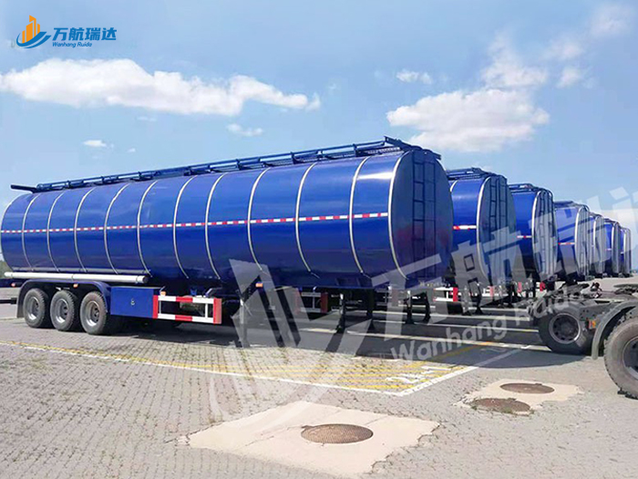 保温型油罐半挂车