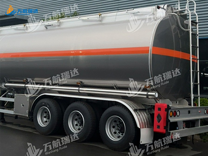 铝合金油罐车