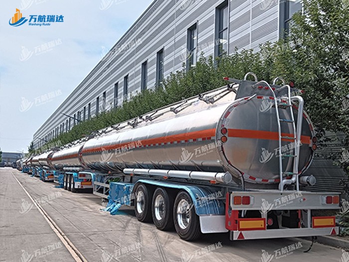 铝合金油罐车