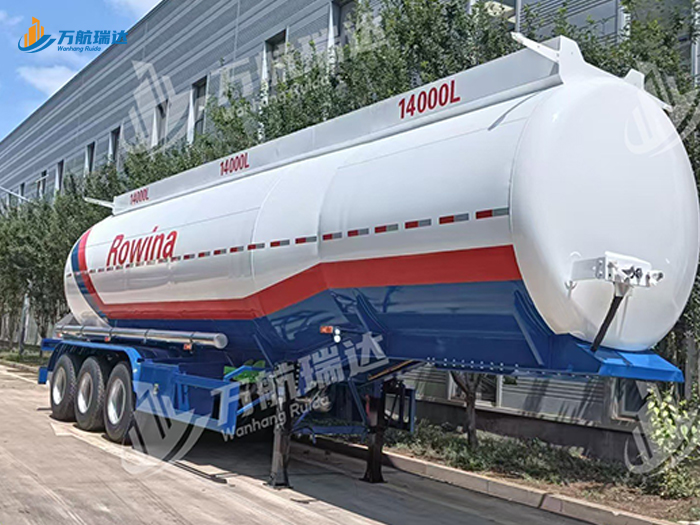 不锈钢油罐车