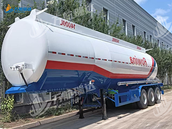 不锈钢油罐车