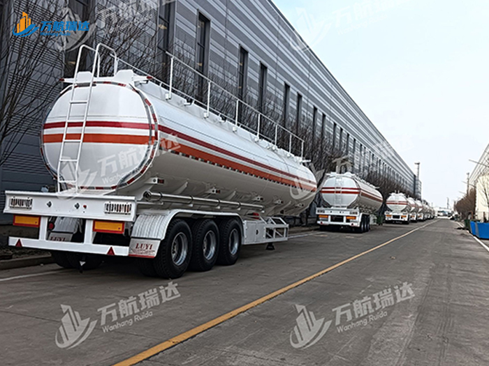 不锈钢油罐车