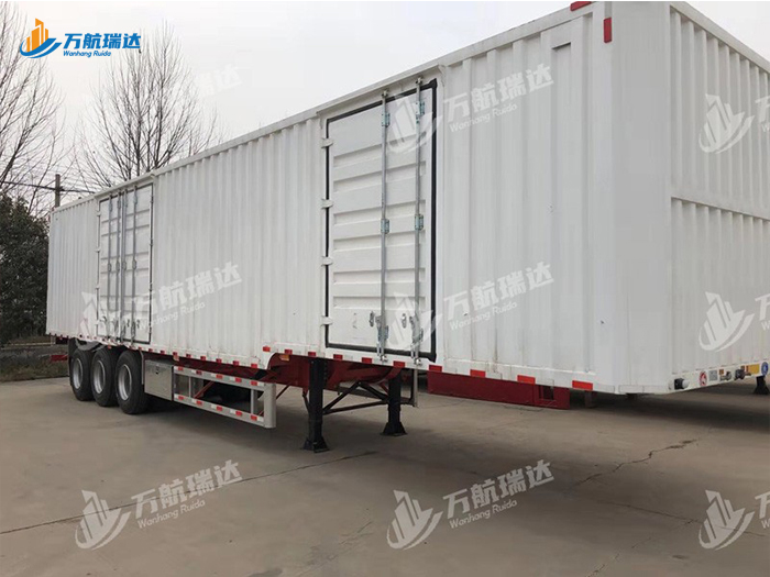 鹅颈式集装箱运输车