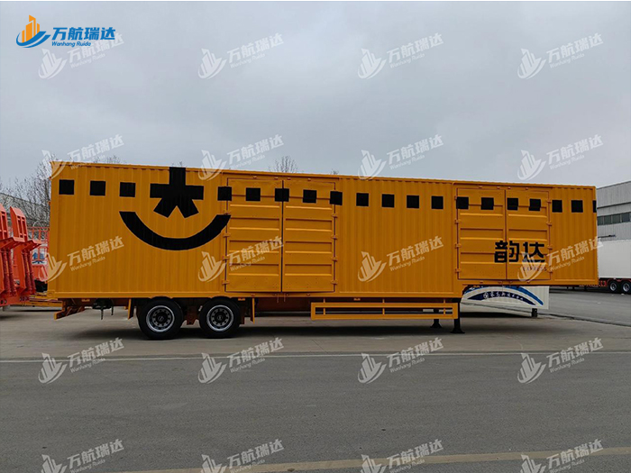 鹅颈式集装箱运输车