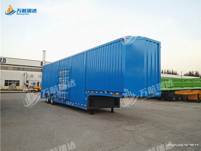 鹅颈式集装箱运输车