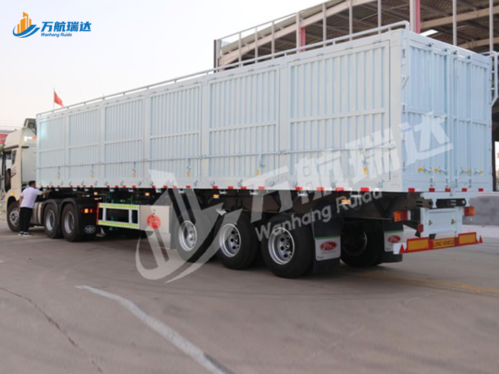 出口型厢式运输半挂车