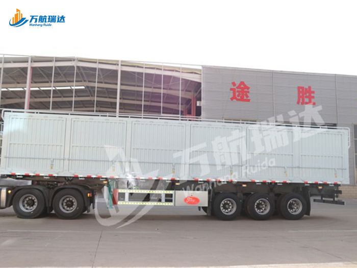 出口型厢式运输半挂车