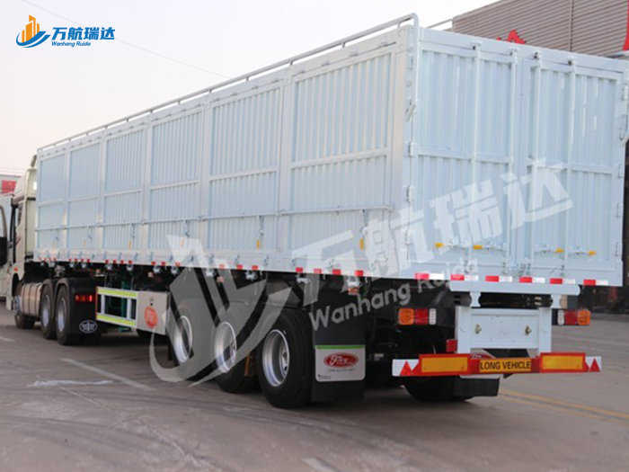 出口型厢式运输半挂车
