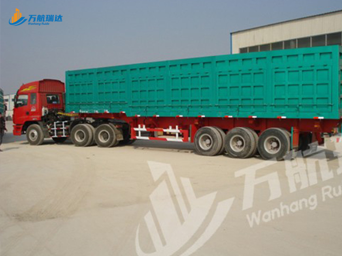 出口型厢式运输半挂车