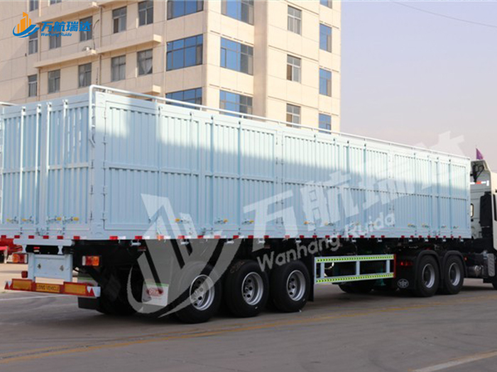 出口型厢式运输半挂车