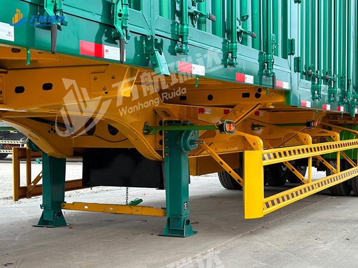 出口型厢式运输半挂车