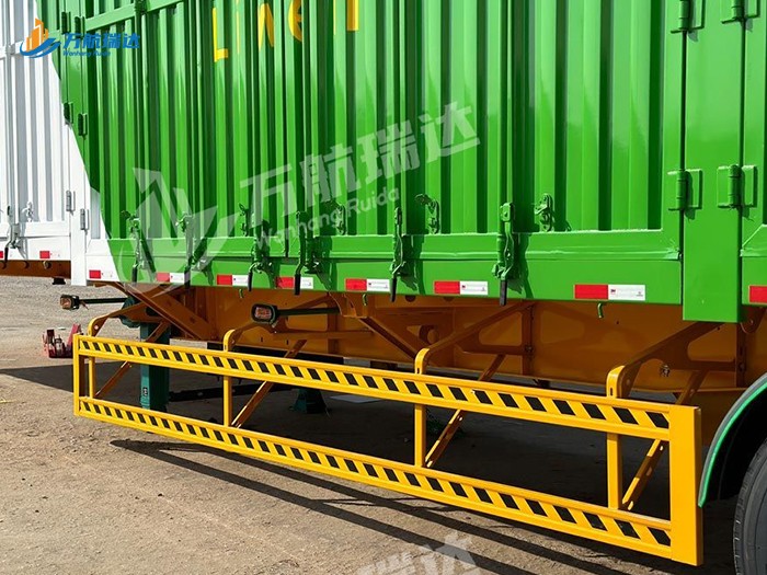 出口型厢式运输半挂车