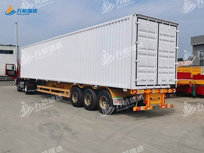 物流运输厢式半挂车