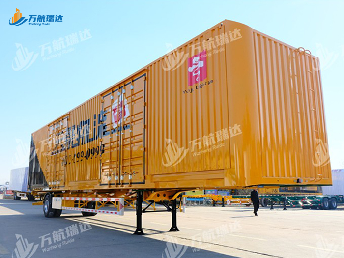 物流运输厢式半挂车