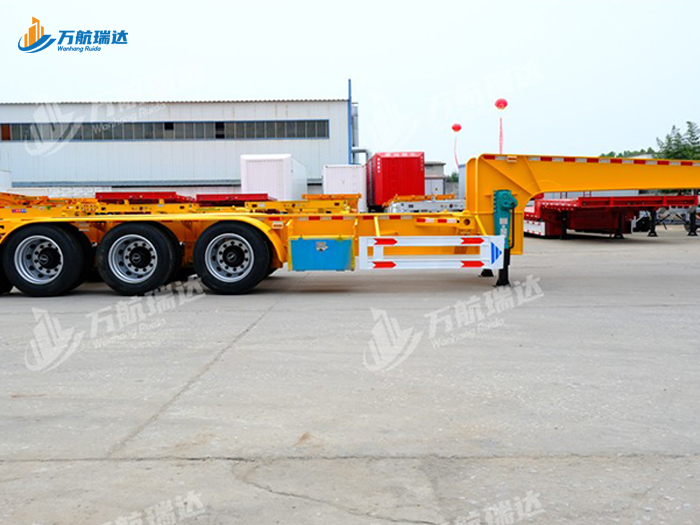 鹅颈式骨架运输半挂车