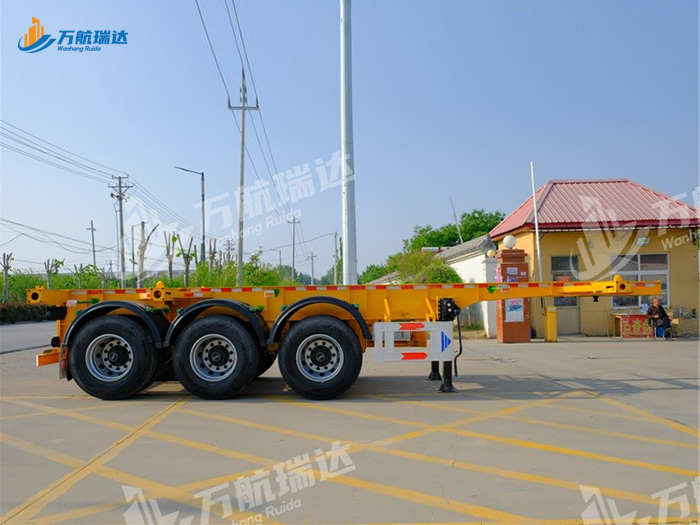 直梁式骨架运输半挂车