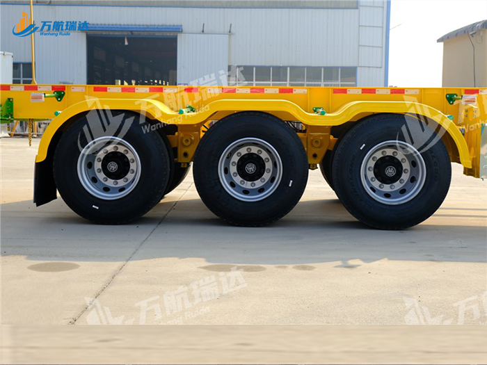 直梁式骨架运输半挂车