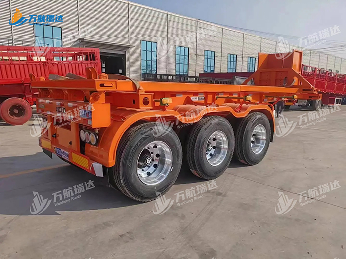 直梁式骨架运输半挂车