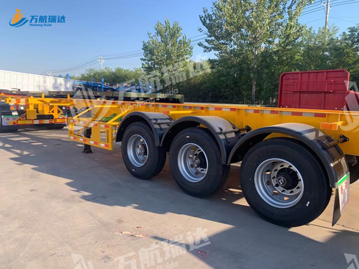 直梁式骨架运输半挂车
