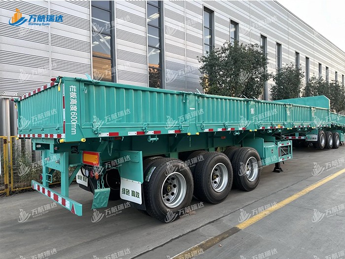 竖瓦楞栏板半挂车