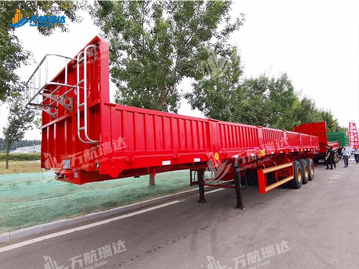 竖瓦楞栏板半挂车