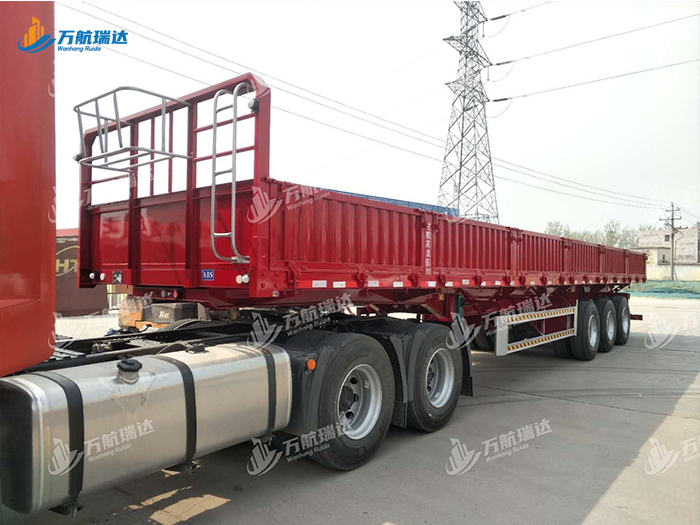 竖瓦楞栏板半挂车