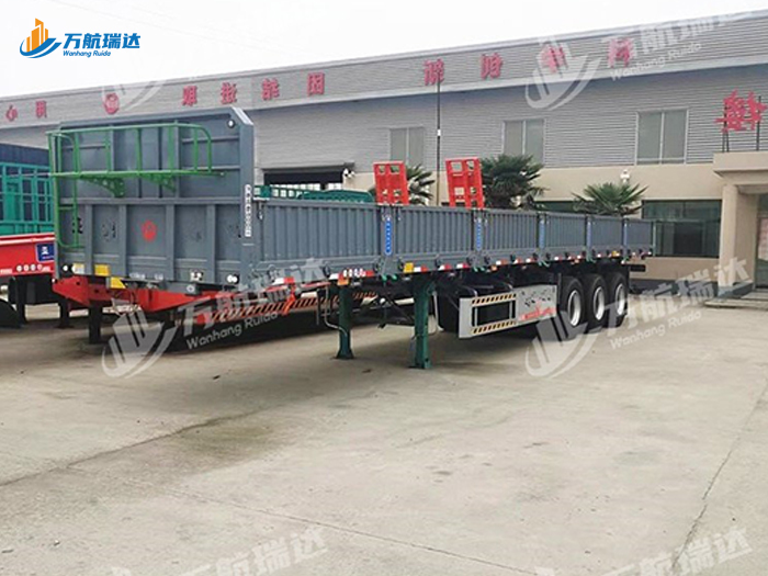 竖瓦楞栏板半挂车