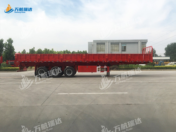 平板式栏板半挂车