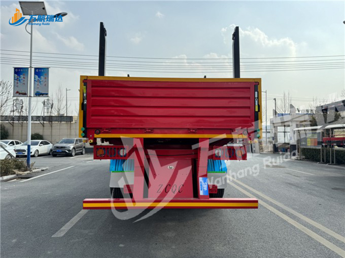 出口型栏板半挂车