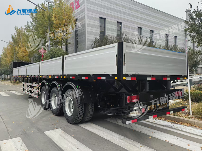 出口型栏板半挂车