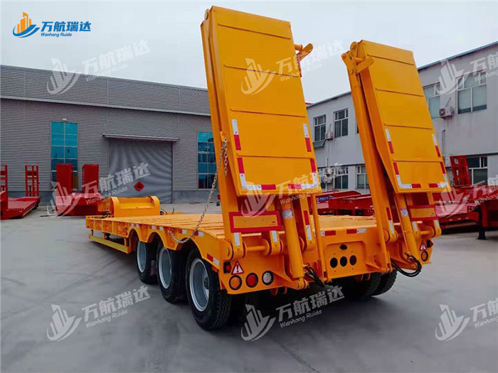 通用低平板半挂车