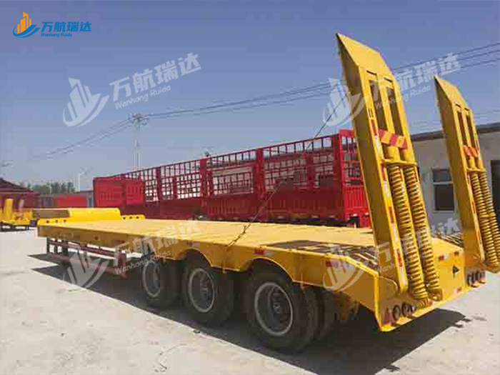 通用低平板半挂车
