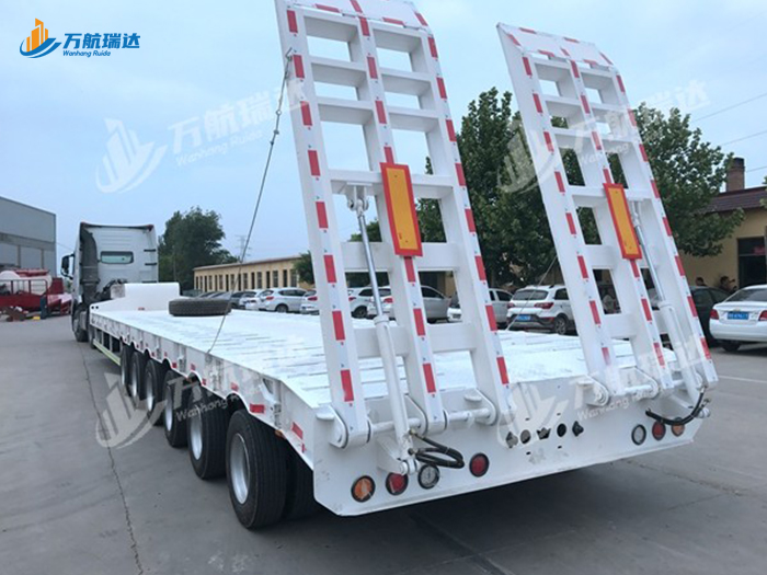 通用低平板半挂车