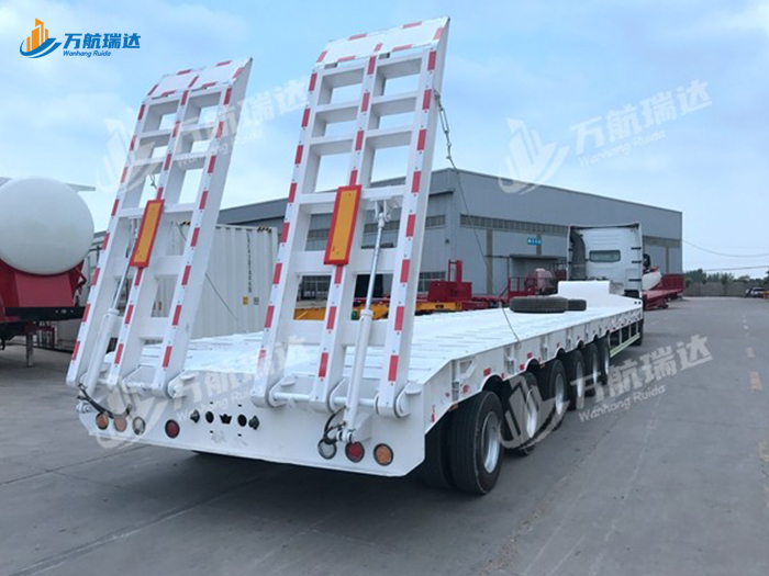 通用低平板半挂车
