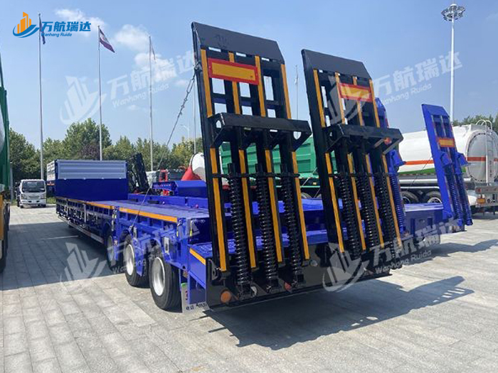 通用低平板半挂车