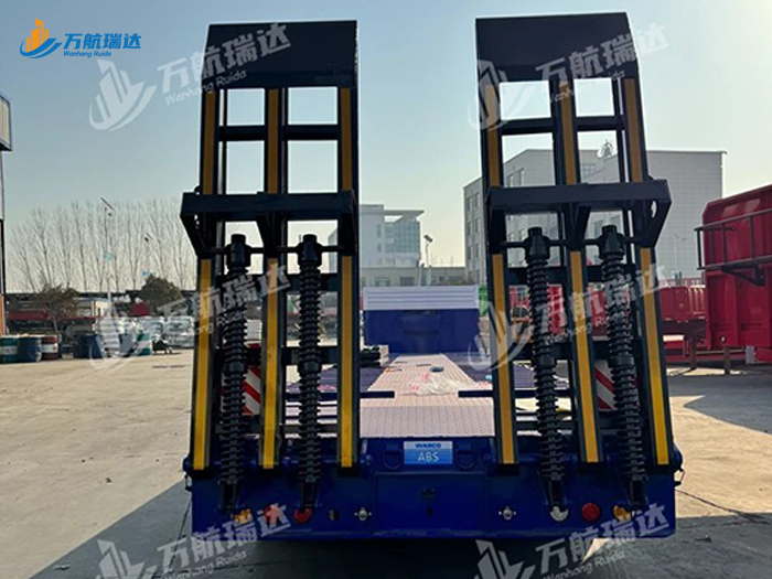 通用低平板半挂车