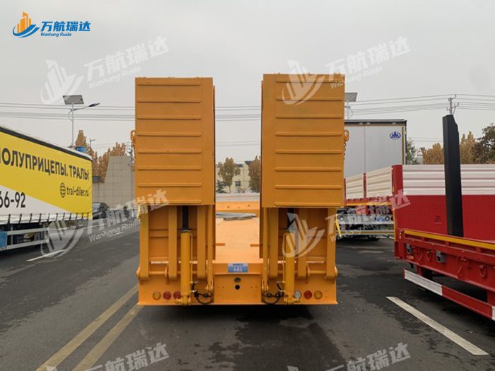 通用低平板半挂车