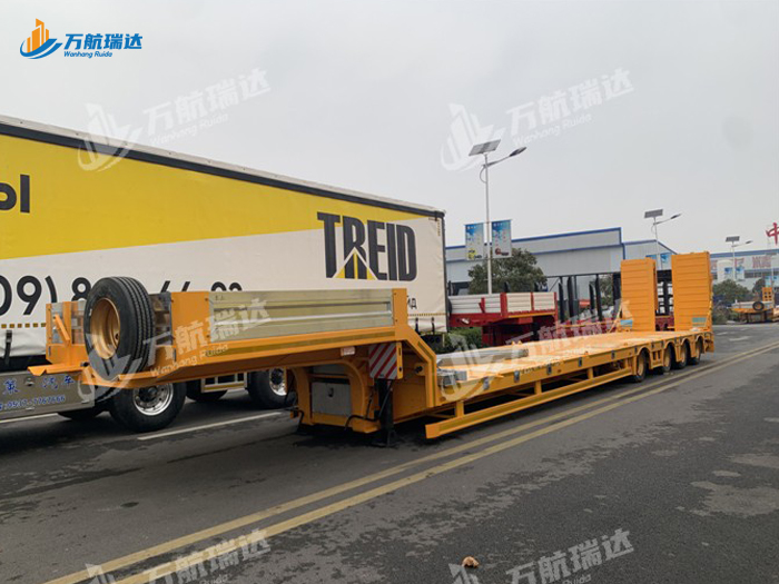 通用低平板半挂车