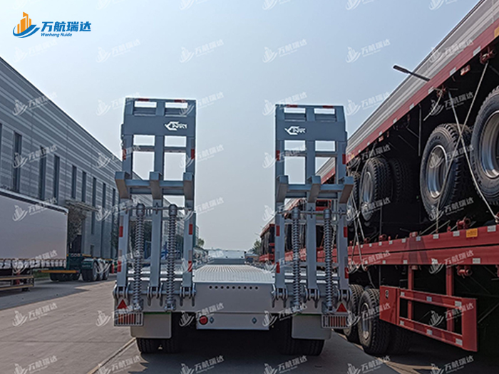 通用低平板半挂车